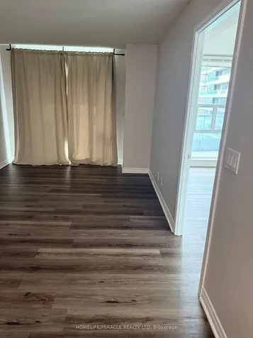33 Elm Drive W Mississauga ON L5B 4M2