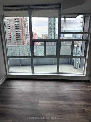 33 Elm Drive W Mississauga ON L5B 4M2