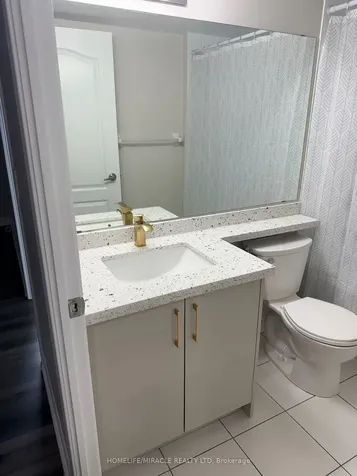 33 Elm Drive W Mississauga ON L5B 4M2