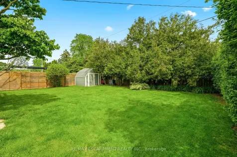 731 Mullin Way Burlington ON L7L 4J8