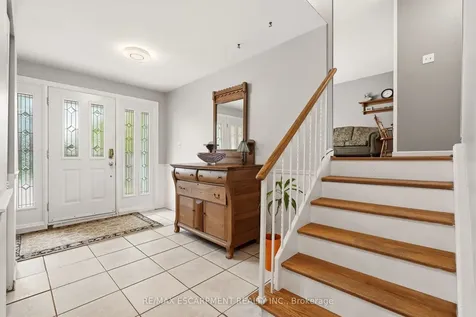 731 Mullin Way Burlington ON L7L 4J8