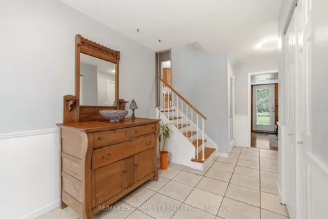 731 Mullin Way Burlington ON L7L 4J8