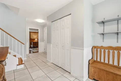 731 Mullin Way Burlington ON L7L 4J8