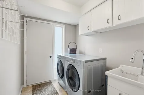 212 Digby Road Oakville ON L6J 6C7