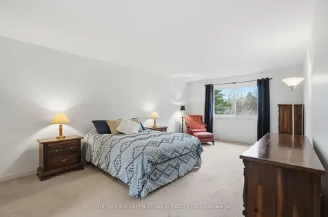212 Digby Road Oakville ON L6J 6C7