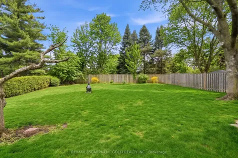 212 Digby Road Oakville ON L6J 6C7