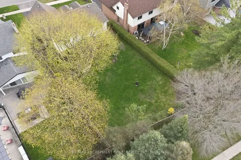 212 Digby Road Oakville ON L6J 6C7