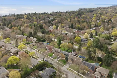 212 Digby Road Oakville ON L6J 6C7