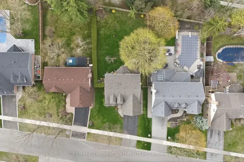 212 Digby Road Oakville ON L6J 6C7