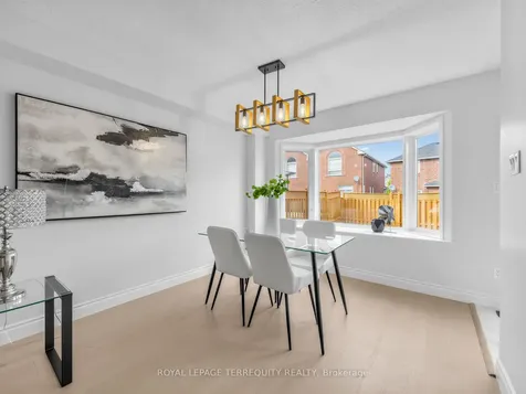 3699 Golden Locust Drive Mississauga ON L5N 8N8