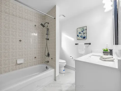 3699 Golden Locust Drive Mississauga ON L5N 8N8