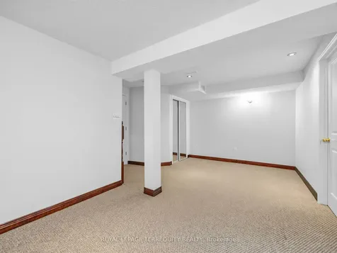 3699 Golden Locust Drive Mississauga ON L5N 8N8