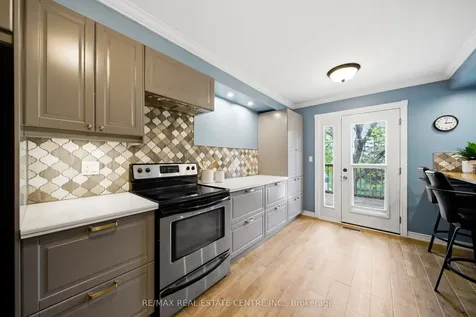 3124 Driftwood Drive Burlington ON L7M 3C9