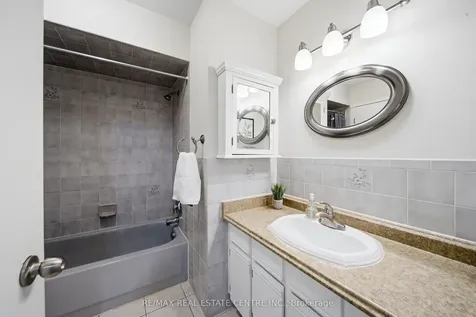 3124 Driftwood Drive Burlington ON L7M 3C9