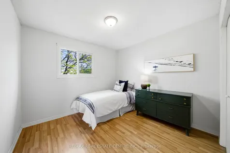 3124 Driftwood Drive Burlington ON L7M 3C9