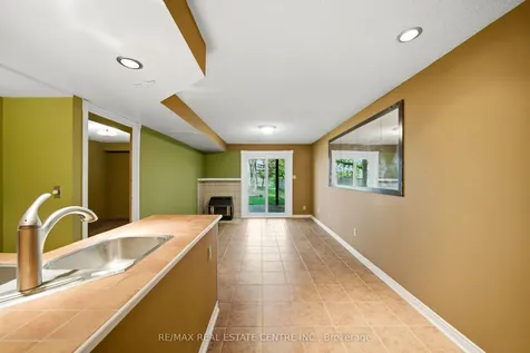 3124 Driftwood Drive Burlington ON L7M 3C9