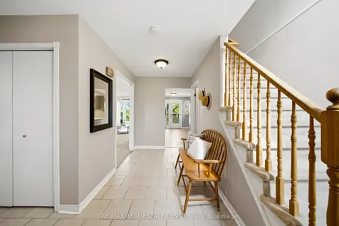 3124 Driftwood Drive Burlington ON L7M 3C9