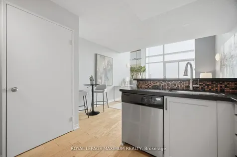 200 Manitoba Street Toronto ON M8Y 3Y9