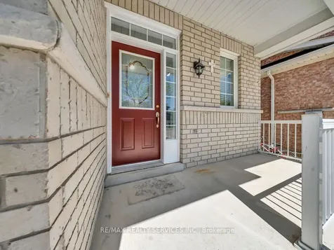 15 Lockburn Crescent Brampton ON L7A 3W7