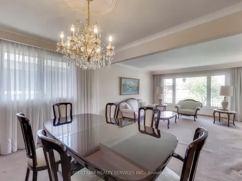 56 Blacksmith Crescent Toronto ON M3N 1V4