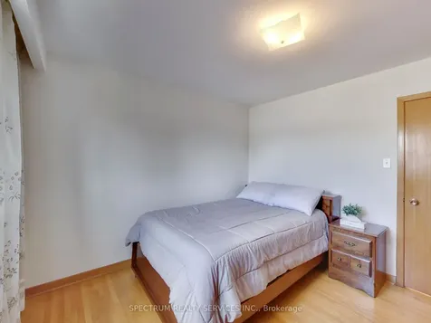 56 Blacksmith Crescent Toronto ON M3N 1V4