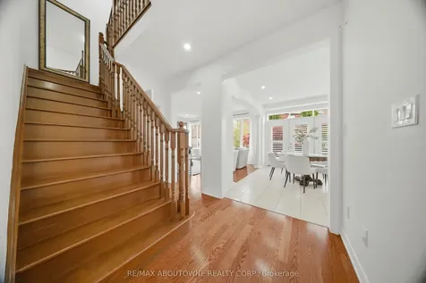 3071 Jenn Avenue Burlington ON L7M 0C7
