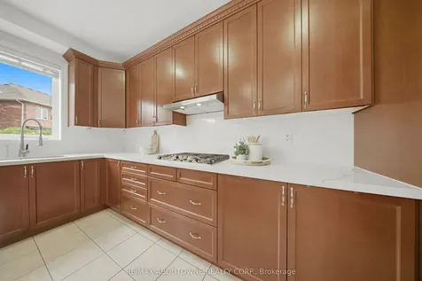 3071 Jenn Avenue Burlington ON L7M 0C7