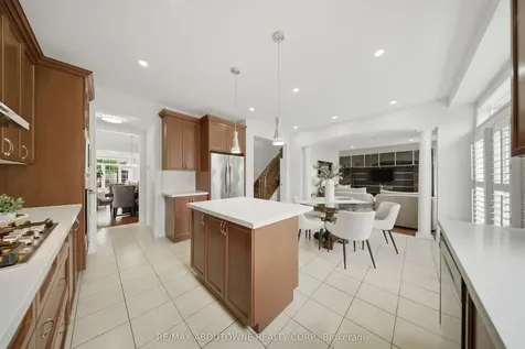 3071 Jenn Avenue Burlington ON L7M 0C7