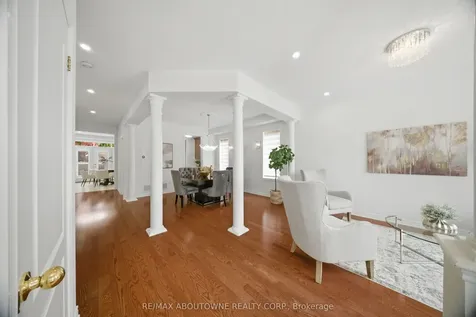 3071 Jenn Avenue Burlington ON L7M 0C7
