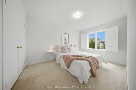 3071 Jenn Avenue Burlington ON L7M 0C7