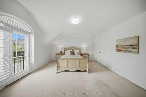 3071 Jenn Avenue Burlington ON L7M 0C7