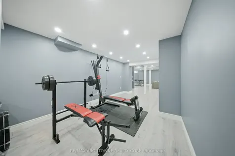 3071 Jenn Avenue Burlington ON L7M 0C7