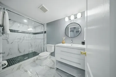 3071 Jenn Avenue Burlington ON L7M 0C7