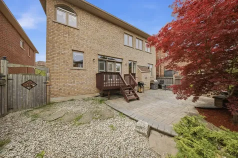 3071 Jenn Avenue Burlington ON L7M 0C7