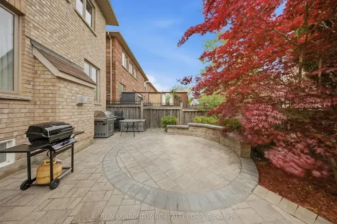 3071 Jenn Avenue Burlington ON L7M 0C7