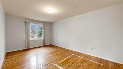 2538 Barcella Crescent Mississauga ON L5K 1E2