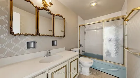 2538 Barcella Crescent Mississauga ON L5K 1E2