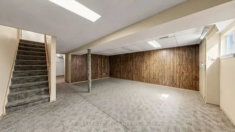 2538 Barcella Crescent Mississauga ON L5K 1E2