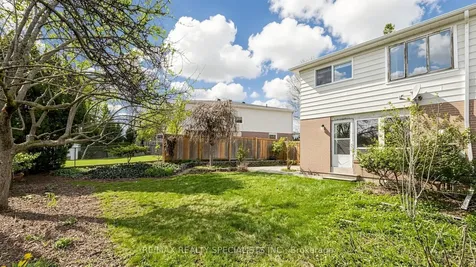 2538 Barcella Crescent Mississauga ON L5K 1E2