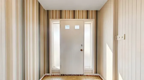 2538 Barcella Crescent Mississauga ON L5K 1E2