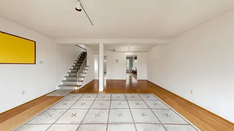 2538 Barcella Crescent Mississauga ON L5K 1E2