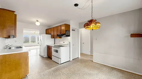 2538 Barcella Crescent Mississauga ON L5K 1E2
