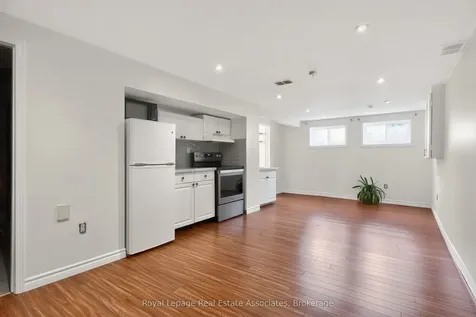 2663 Widemarr Road Mississauga ON L5J 1M5