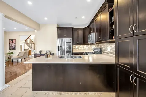 4 Templeton Court Brampton ON L6P 3B2