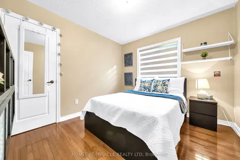 4 Templeton Court Brampton ON L6P 3B2