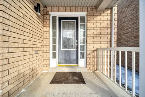 4 Templeton Court Brampton ON L6P 3B2