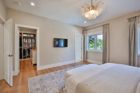 227 Tuck Drive Burlington ON L7L 2P9