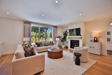 227 Tuck Drive Burlington ON L7L 2P9