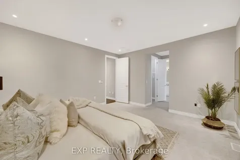 34 Carnegie Drive Oakville ON L6H 0V8