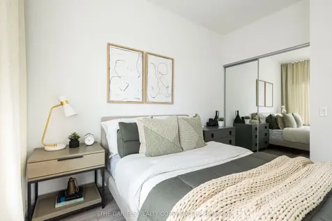 2485 Eglinton Avenue W Mississauga ON L5M 2T1